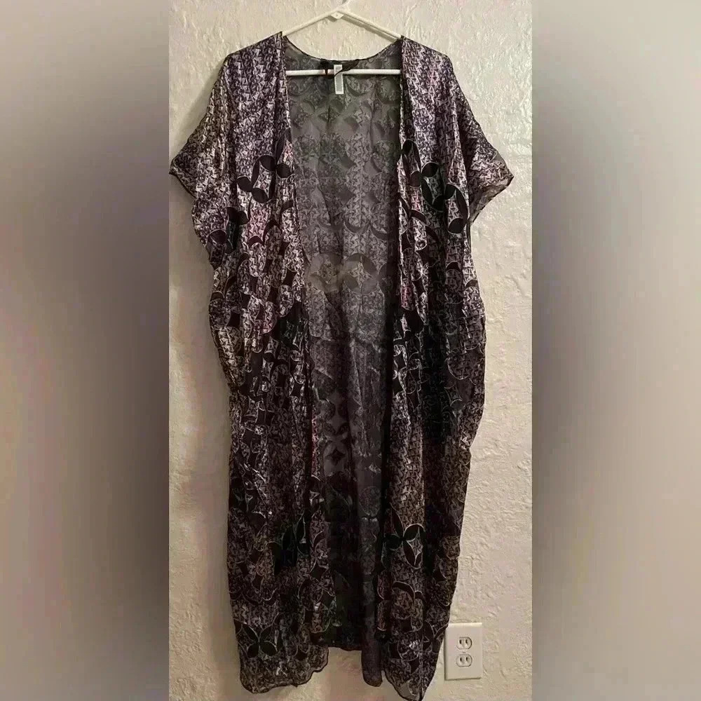 BCBGMaxAzria Sheer Black Boho Intricate Floral Print Kimono With Cap Sleeves; OS